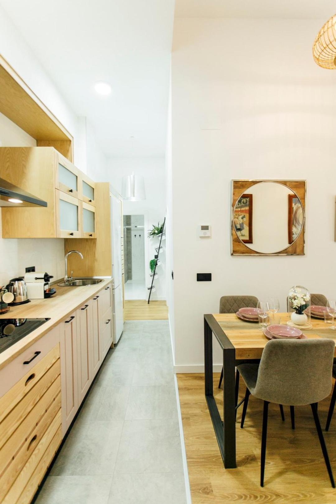 Modern With Seasonal Swimming Pool- 1Bd 1Bth- Goyeneta Apartment Sevilla Bagian luar foto