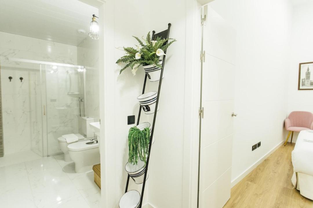 Modern With Seasonal Swimming Pool- 1Bd 1Bth- Goyeneta Apartment Sevilla Bagian luar foto
