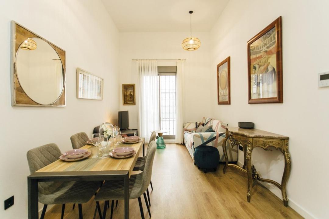 Modern With Seasonal Swimming Pool- 1Bd 1Bth- Goyeneta Apartment Sevilla Bagian luar foto