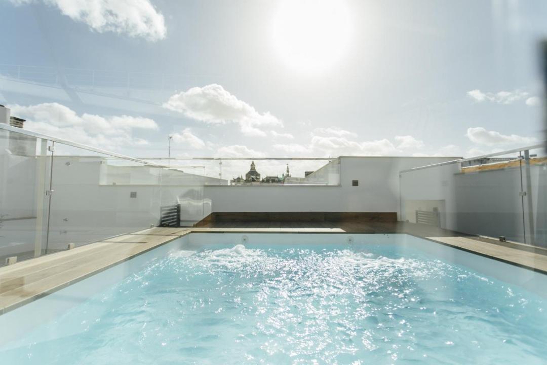 Modern With Seasonal Swimming Pool- 1Bd 1Bth- Goyeneta Apartment Sevilla Bagian luar foto